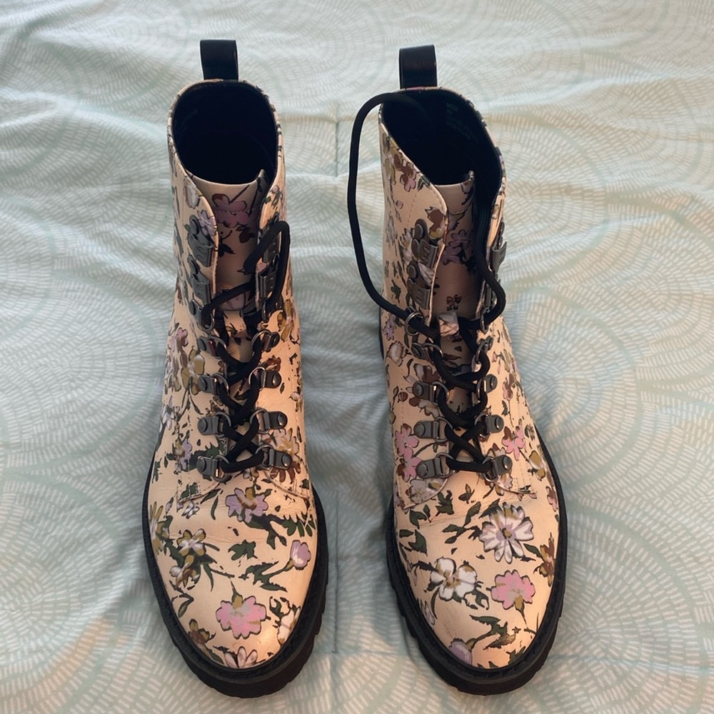 Flower boots